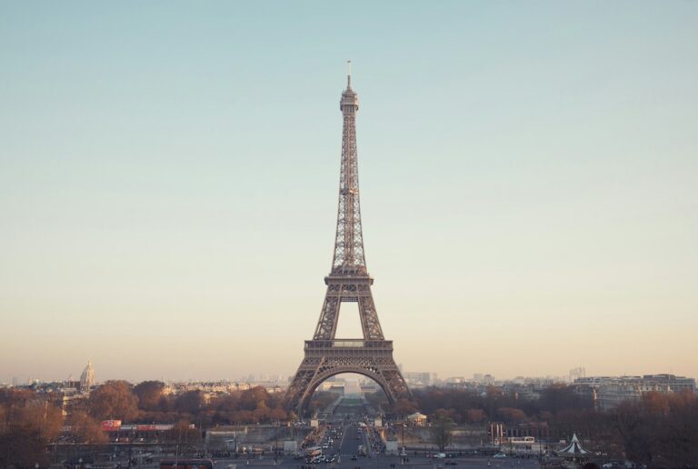 paris-eiffel -tower-jad-limcaco-NT1mJPgni6A-unsplash